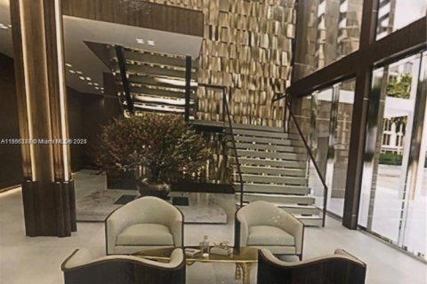 Condo in Bal Harbour, Florida, 1 bedroom  № 1878441 - photo 17