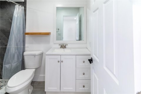 Villa ou maison à vendre à Lehigh Acres, Floride: 3 chambres, 100.8 m2 № 1971695 - photo 10