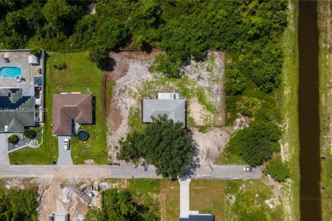 Villa ou maison à vendre à Lehigh Acres, Floride: 3 chambres, 100.8 m2 № 1971695 - photo 27