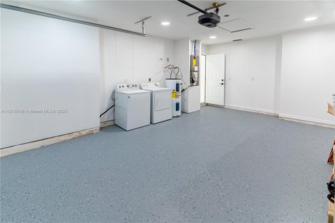 Villa ou maison à vendre à Lehigh Acres, Floride: 3 chambres, 100.8 m2 № 1971695 - photo 13