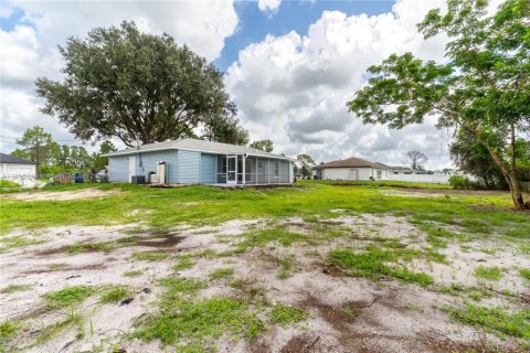 Villa ou maison à vendre à Lehigh Acres, Floride: 3 chambres, 100.8 m2 № 1971695 - photo 26