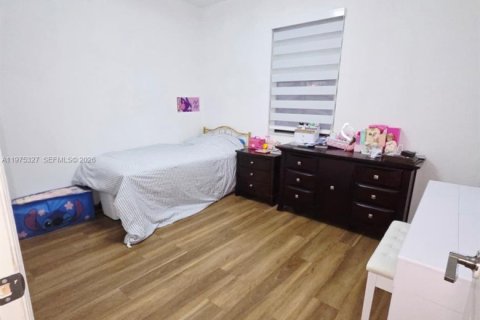 Купить виллу или дом в Хомстед, Флорида 4 спальни, 176.05м2, № 2040132 - фото 13