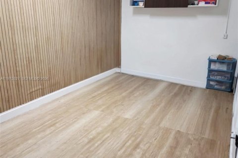 Купить виллу или дом в Хомстед, Флорида 4 спальни, 176.05м2, № 2040132 - фото 19