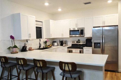 Купить виллу или дом в Хомстед, Флорида 4 спальни, 176.05м2, № 2040132 - фото 8