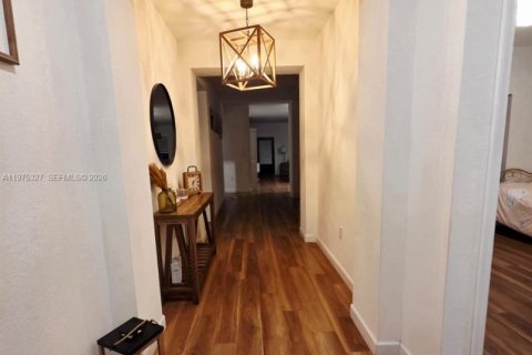 Купить виллу или дом в Хомстед, Флорида 4 спальни, 176.05м2, № 2040132 - фото 3