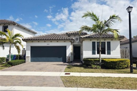 Дом в Хомстед, Флорида 4 спальни, 176.05м2 № 2040132