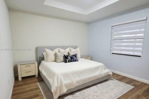 Купить виллу или дом в Хомстед, Флорида 4 спальни, 176.05м2, № 2040132 - фото 9