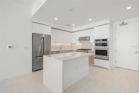 Condominio en alquiler en Saint Petersburg, Florida, 2 dormitorios, 128.21 m2 № 2093078 - foto 4