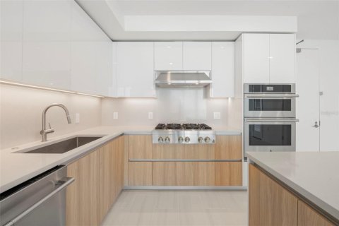 Condominio en alquiler en Saint Petersburg, Florida, 2 dormitorios, 128.21 m2 № 2093078 - foto 6