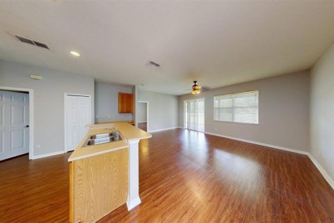 Casa en alquiler en Orlando, Florida, 4 dormitorios, 217.86 m2 № 1911798 - foto 11