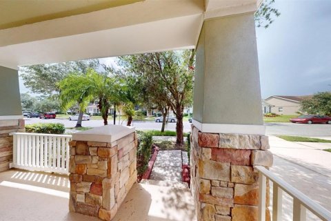 Casa en alquiler en Orlando, Florida, 4 dormitorios, 217.86 m2 № 1911798 - foto 2