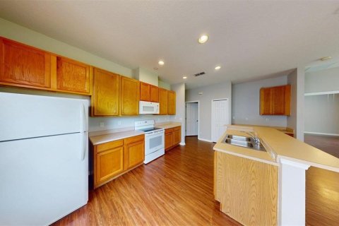 Casa en alquiler en Orlando, Florida, 4 dormitorios, 217.86 m2 № 1911798 - foto 10