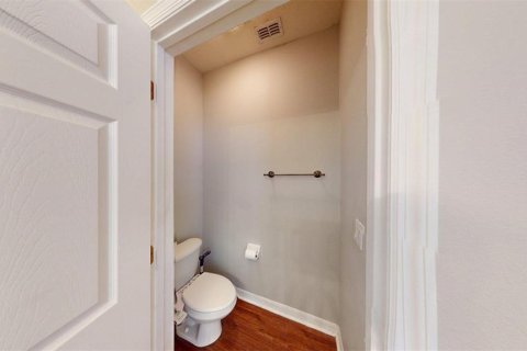 Casa en alquiler en Orlando, Florida, 4 dormitorios, 217.86 m2 № 1911798 - foto 24