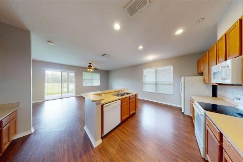 Casa en alquiler en Orlando, Florida, 4 dormitorios, 217.86 m2 № 1911798 - foto 9