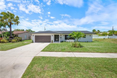 Casa en venta en Fort Lauderdale, Florida, 3 dormitorios, 215.81 m2 № 1951766 - foto 26