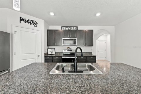 House in Plant City, Florida 4 bedrooms, 171.5 sq.m. № 2429537 - photo 9
