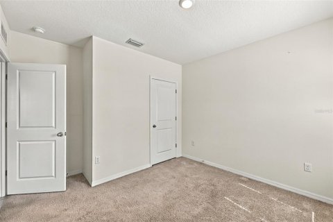 House in Plant City, Florida 4 bedrooms, 171.5 sq.m. № 2429537 - photo 27