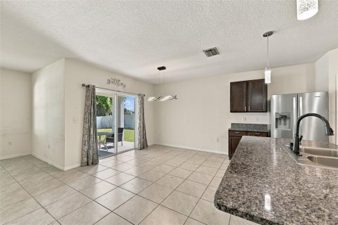 House in Plant City, Florida 4 bedrooms, 171.5 sq.m. № 2429537 - photo 20
