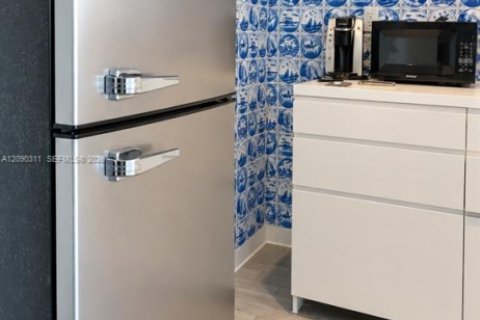 Copropriété à louer à Miami Beach, Floride: 43.29 m2 № 2382639 - photo 7