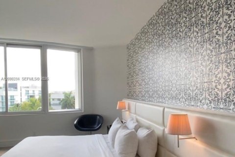 Copropriété à louer à Miami Beach, Floride: 43.29 m2 № 2382639 - photo 8