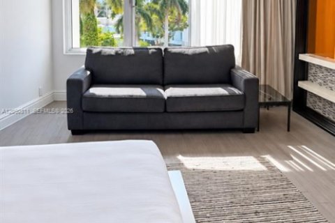 Copropriété à louer à Miami Beach, Floride: 43.29 m2 № 2382639 - photo 9