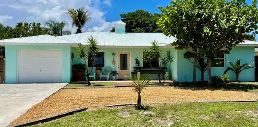 House in Tequesta, Florida 3 bedrooms, 120.4 sq.m. № 2184992