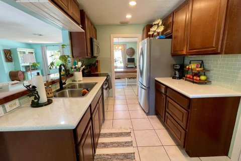 House in Tequesta, Florida 3 bedrooms, 120.4 sq.m. № 2184992 - photo 9