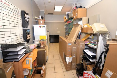 Immobilier commercial à vendre à Zephyrhills, Floride: 1105.54 m2 № 2329015 - photo 16