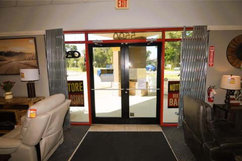 Immobilier commercial à vendre à Zephyrhills, Floride: 1105.54 m2 № 2329015 - photo 28