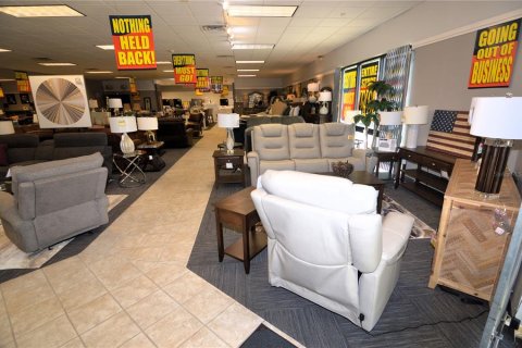 Immobilier commercial à vendre à Zephyrhills, Floride: 1105.54 m2 № 2329015 - photo 30