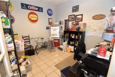 Immobilier commercial à vendre à Zephyrhills, Floride: 1105.54 m2 № 2329015 - photo 19