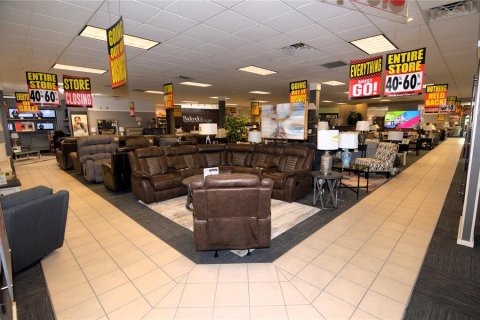 Immobilier commercial à vendre à Zephyrhills, Floride: 1105.54 m2 № 2329015 - photo 23