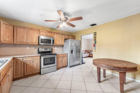 Villa ou maison à vendre à Miramar, Floride: 2 chambres, 94.76 m2 № 2192025 - photo 10