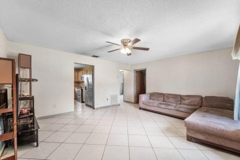 Villa ou maison à vendre à Miramar, Floride: 2 chambres, 94.76 m2 № 2192025 - photo 3