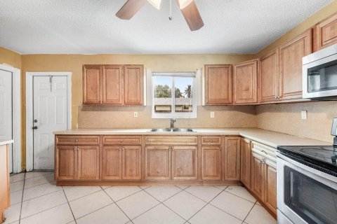 Villa ou maison à vendre à Miramar, Floride: 2 chambres, 94.76 m2 № 2192025 - photo 8