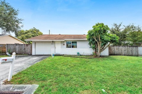 Villa ou maison à Miramar, Floride 2 chambres, 94.76 m2 № 2192025