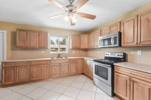 Villa ou maison à vendre à Miramar, Floride: 2 chambres, 94.76 m2 № 2192025 - photo 9