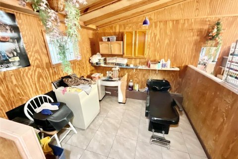Propiedad comercial en alquiler en New Port Richey, Florida, 123.1 m2 № 1550081 - foto 18