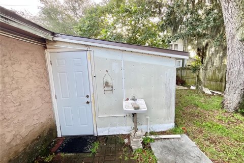 Propiedad comercial en alquiler en New Port Richey, Florida, 123.1 m2 № 1550081 - foto 8