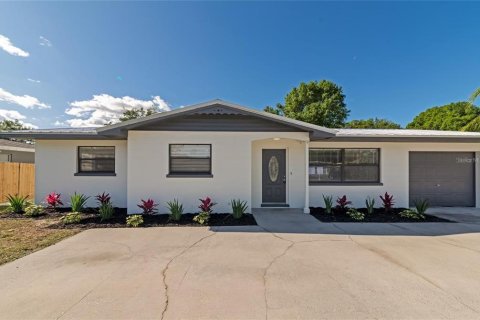 Casa en venta en Bradenton, Florida, 3 dormitorios, 108.42 m2 № 1798649 - foto 1