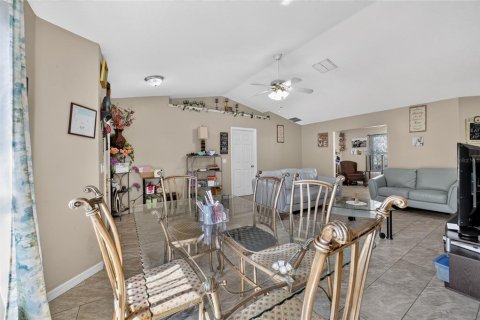 House in Ocala, Florida 3 bedrooms, 160.07 sq.m. № 2215499 - photo 17