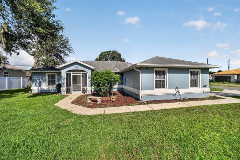 House in Ocala, Florida 3 bedrooms, 160.07 sq.m. № 2215499 - photo 4