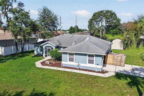 House in Ocala, Florida 3 bedrooms, 160.07 sq.m. № 2215499 - photo 3