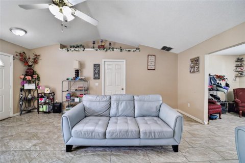 House in Ocala, Florida 3 bedrooms, 160.07 sq.m. № 2215499 - photo 14