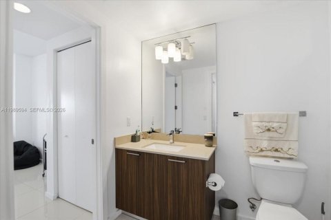 Купить кондоминиум в Дорал, Флорида 2 спальни, 89.28м2, № 2185847 - фото 24