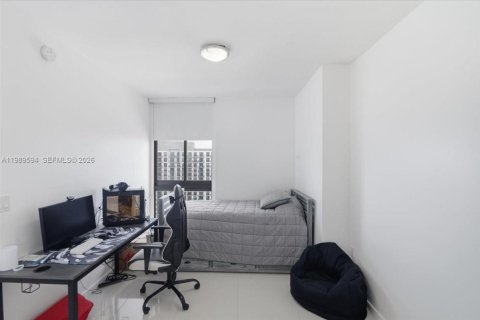 Купить кондоминиум в Дорал, Флорида 2 спальни, 89.28м2, № 2185847 - фото 22