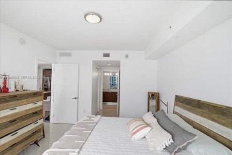 Купить кондоминиум в Дорал, Флорида 2 спальни, 89.28м2, № 2185847 - фото 15