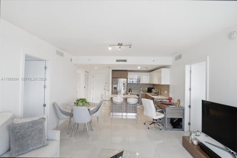 Купить кондоминиум в Дорал, Флорида 2 спальни, 89.28м2, № 2185847 - фото 4