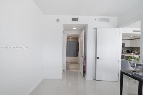 Купить кондоминиум в Дорал, Флорида 2 спальни, 89.28м2, № 2185847 - фото 27