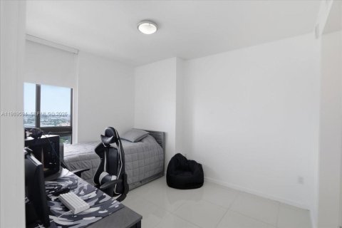 Купить кондоминиум в Дорал, Флорида 2 спальни, 89.28м2, № 2185847 - фото 23